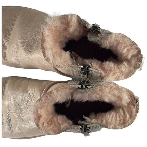 Ugg Australia Womens Sz 6 Mini Boots Pink Breast Cancer Awareness Shiny 1007515 - Picture 6 of 9